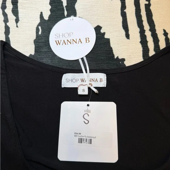 NWT - Black square-neck long-sleeve bodysuit with applique sheer sleeves. Size S - Picture 6 of 7